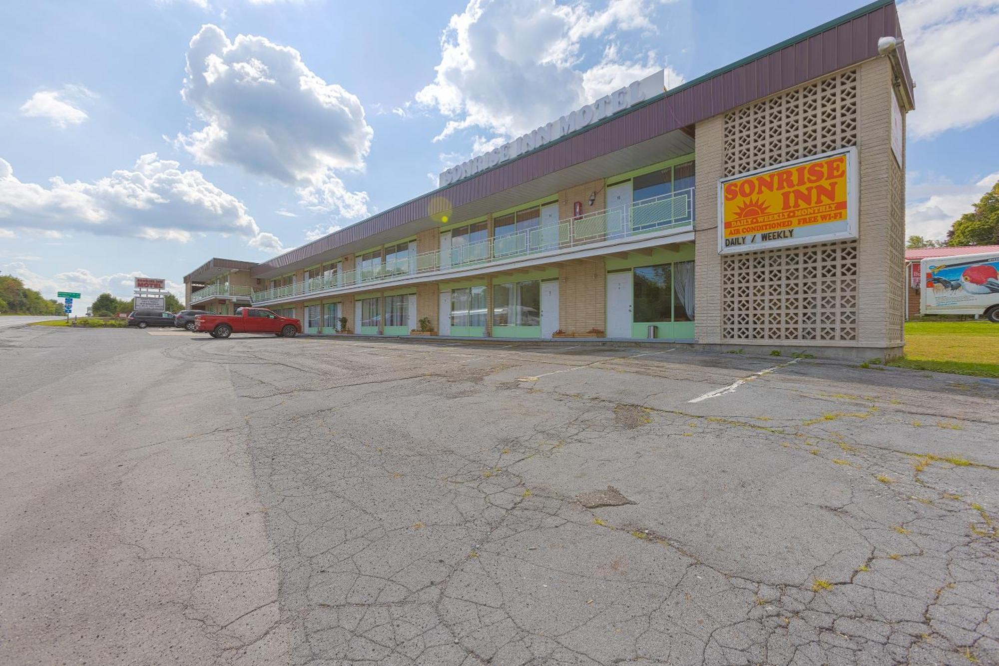Sonrise Inn Lincoln Hwy By Oyo Breezewood 外观 照片