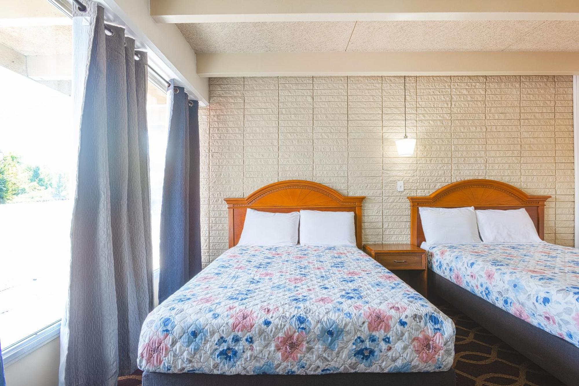 Sonrise Inn Lincoln Hwy By Oyo Breezewood 外观 照片