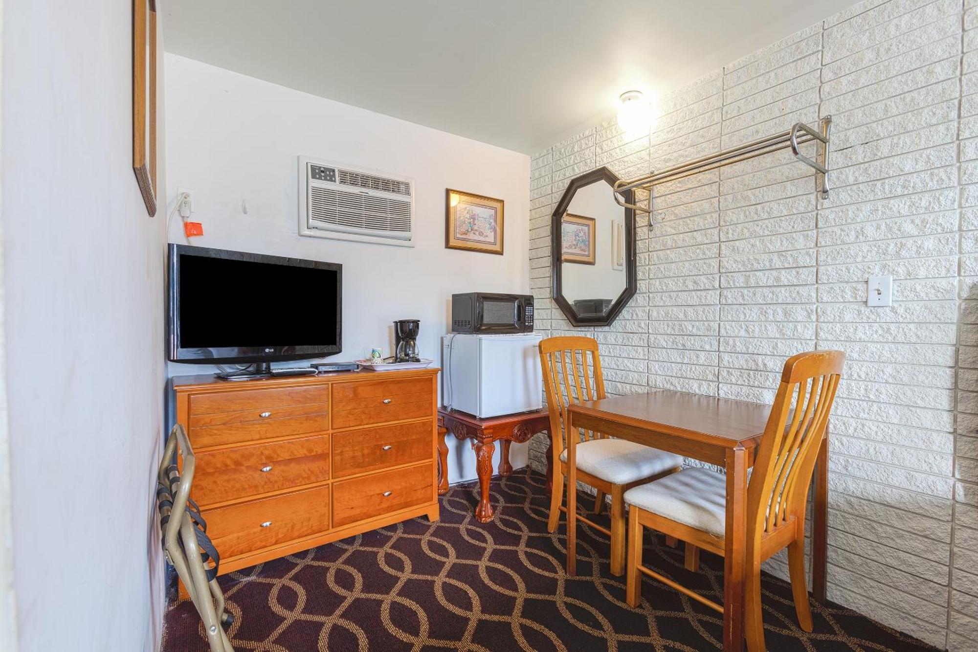 Sonrise Inn Lincoln Hwy By Oyo Breezewood 外观 照片