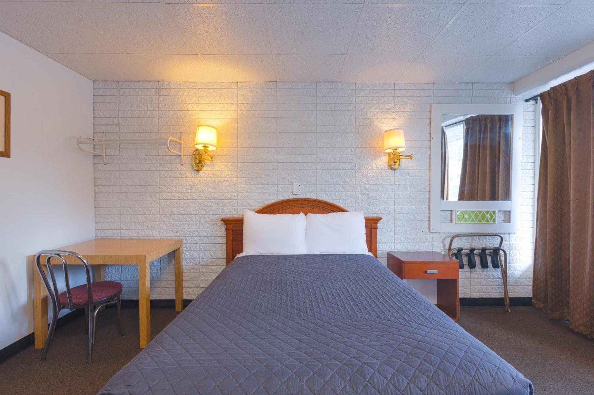 Sonrise Inn Lincoln Hwy By Oyo Breezewood 外观 照片