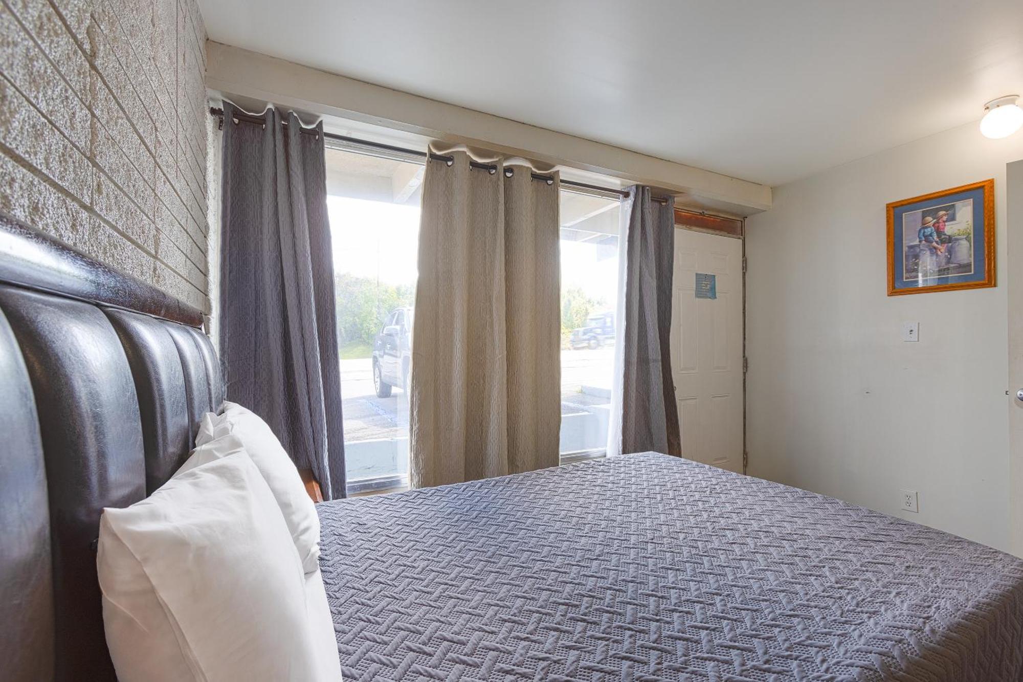 Sonrise Inn Lincoln Hwy By Oyo Breezewood 外观 照片