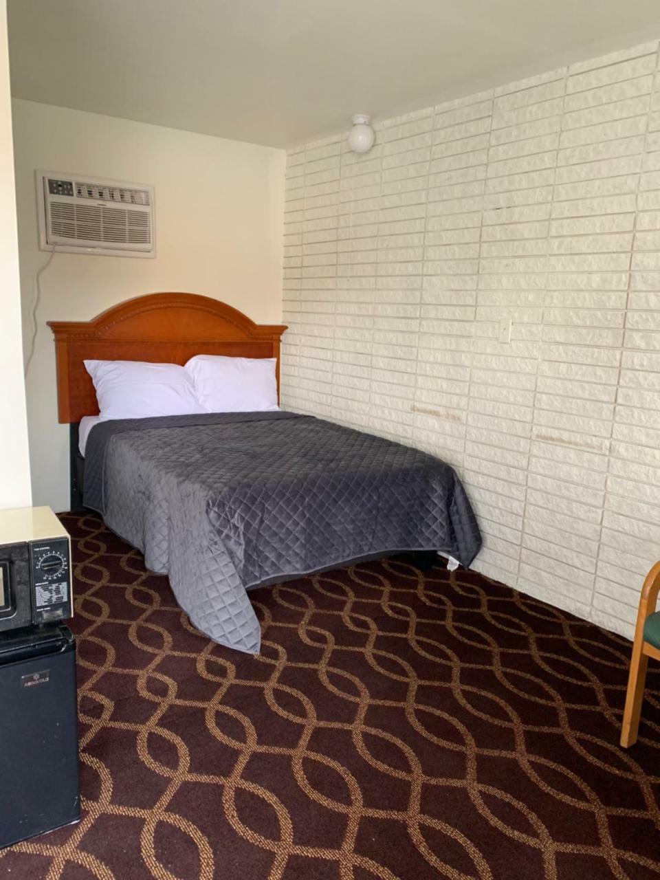 Sonrise Inn Lincoln Hwy By Oyo Breezewood 外观 照片